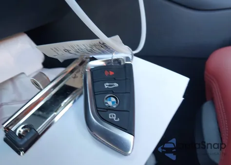 2024 BMW M3 Competition z USA, uszkodzony, nr VIN WBS33AY01RFT52215